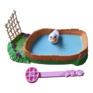 Littlest Pet Shop Swimming Ducklings playset